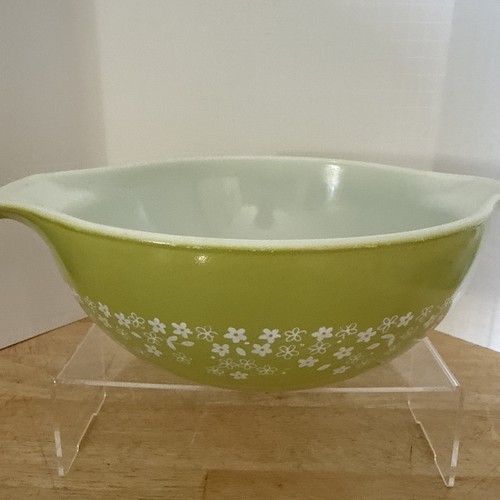 Vintage pyrex glass avacado - glass,