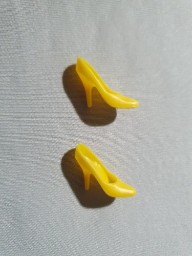 Scarpe tacchi stretti