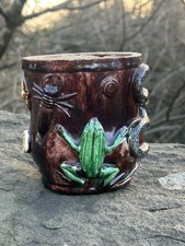 Antico vaso tabacco rana