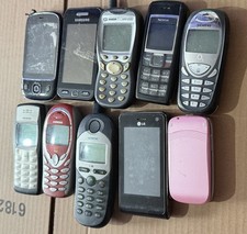 10 telefoni retrò anni 2000 -