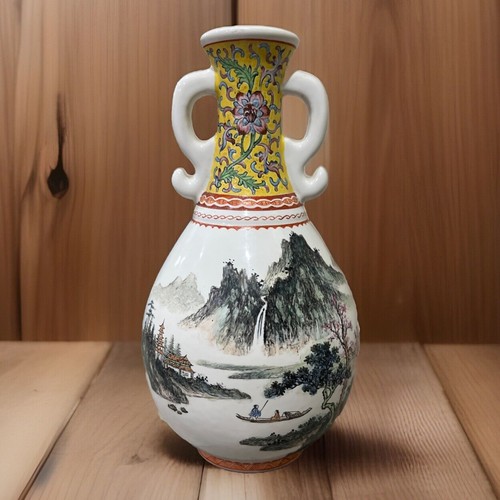 Vecchio vaso porcellana fine