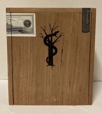 Scatola vuota per sigari in