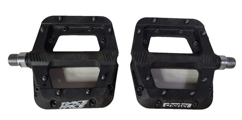 Pair used race - of, face