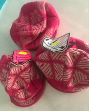 stock 3 cappelli donna rosa