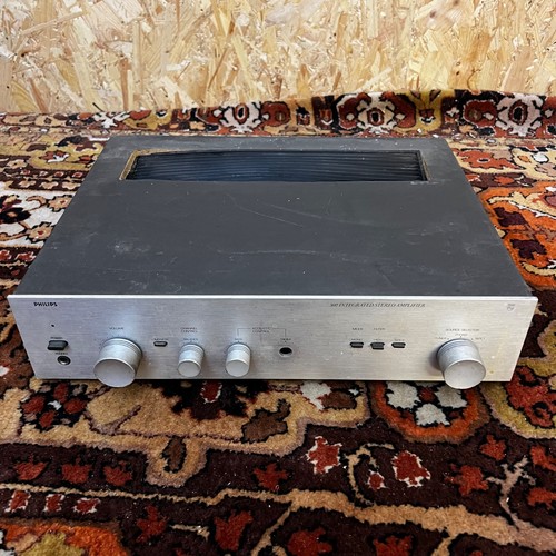Amplificatore stereo integrato