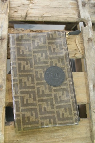 Mega fendi logo - fendi,