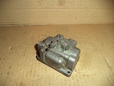 CARBURATORE MIKUNI 28/230 - VASCHETTA CHIUSURA COPERCHIO GALLEGGIANTI