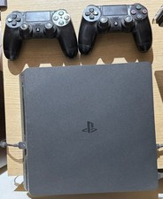Sony PlayStation 4 PS4 Slim 500GB - Nera + 2 Joypad + 7 Giochi