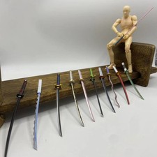 Modellino dipinto arma spada