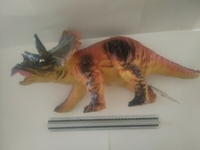 Dinosauro gigante - dinosauro,