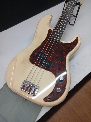 Basso elettrico fender - elettrico,