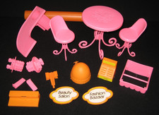 Vintage Barbie Fashion Plaza