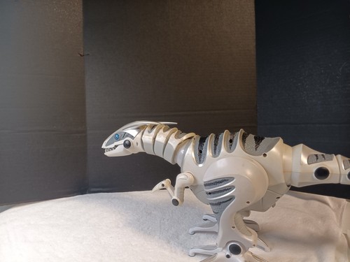 Wowwee roboraptor - 32, in
