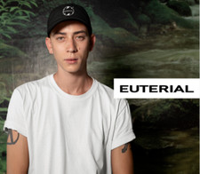 Cappello nero logo Euterial