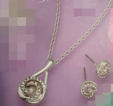 Avon Set di gioielli Wenda