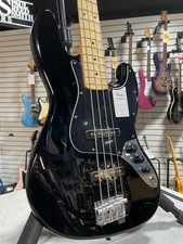 Fender Standard Jazz Bass -