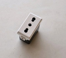 BTICINO MATIX AM5180 PRESA BIPASSO BIVALENTE 10/16A NUOVA CON IMPERFEZIONI