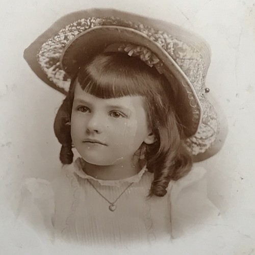 Cabinet card giovane - card,