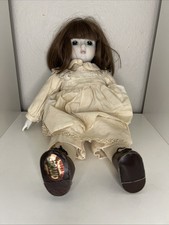 Bambola di porcellana vintage