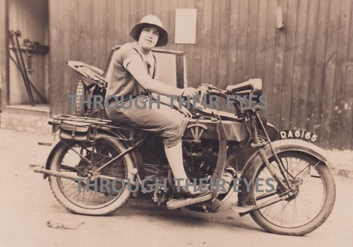 Original photo postcard lady - original,