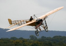Modellino aereo radiocomandato