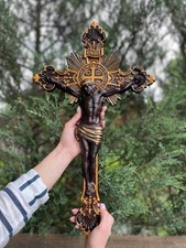 Crocifisso ligneo Gesù sulla