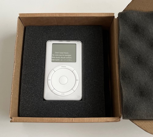 Nuovo vecchio stock apple ipod - stock,