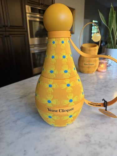 Veuve clicquot champagne - veuve,
