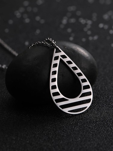 Collana uomo pendente scavato