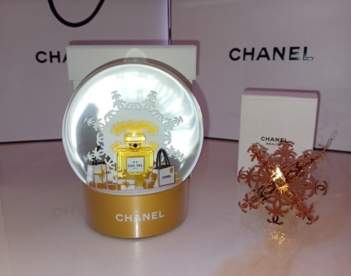 Chanel beauty snow - chanel, ball