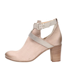 Manas By Lea Foscati