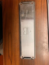 cornice porta targa acciaio