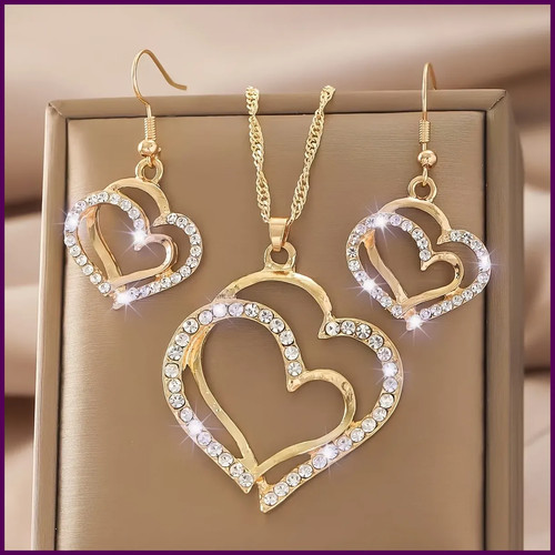 Collana con ciondolo forma - con, a