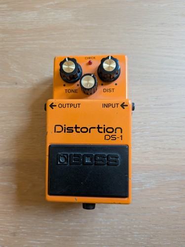 Boss distorsione rara - ds-1,