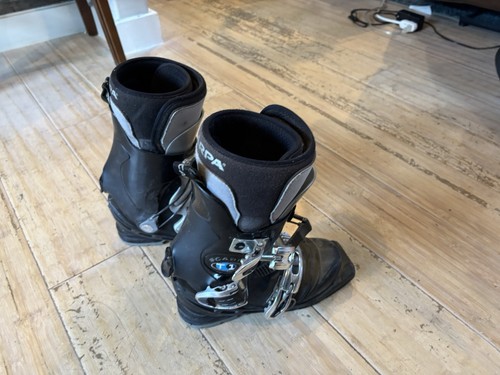 Scarpa telemark ski boots - ski,