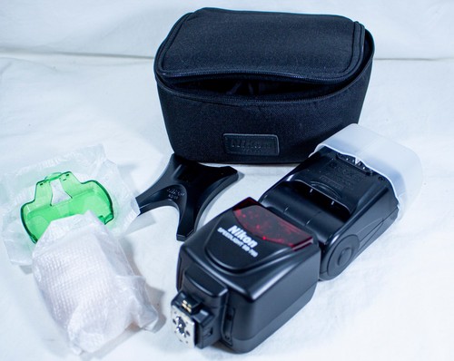 Nikon 700 speedlight flash - nikon,