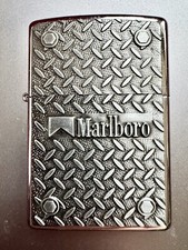 ZIPPO MARLBORO NEUF XIV / 1998 ACIER SPLENDIDE DANS SA BOÎTE D’ORIGINE