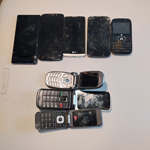 Lot damaged phones for - lot,