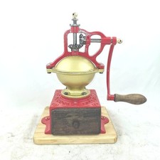 Antico macinacaffè in ghisa