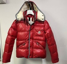 Moncler modello finale