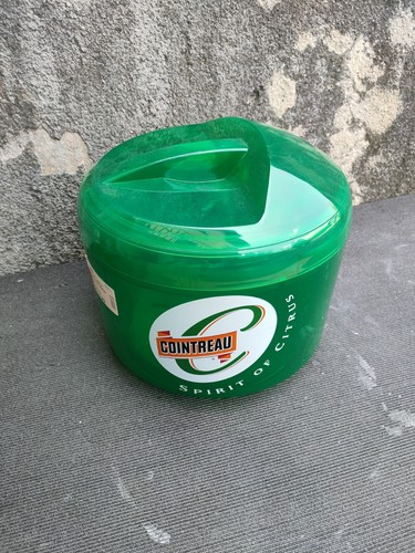 Contenitore portaghiaccio per