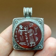 Raro antico ciondolo in