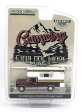 Dodge Ram D-250 1:64 GreenLight Maroon & Silver 1981 con camper scorrevole *nuovo con scatola*