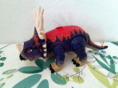 Dinosauro styracosauro - dinosauro,