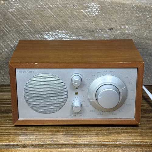 Radio aux tivoli audio - am/fm,