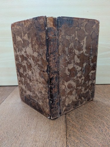 Libro antico cappello - cappello,
