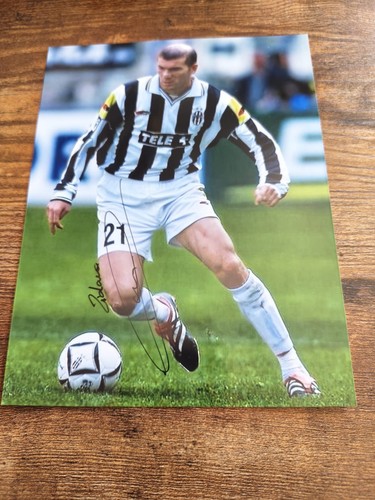 Zinedine zizou zidane hand - zinedine,