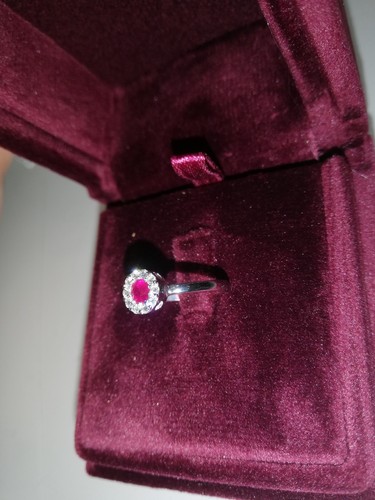 Elegante anello con rubino - , e