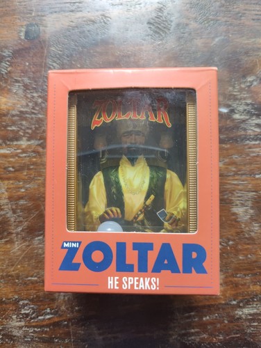 Mini zoltar speaks - mini, speaks!