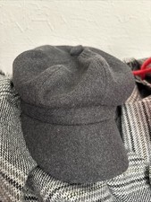Cappellino piatto grigio a sei